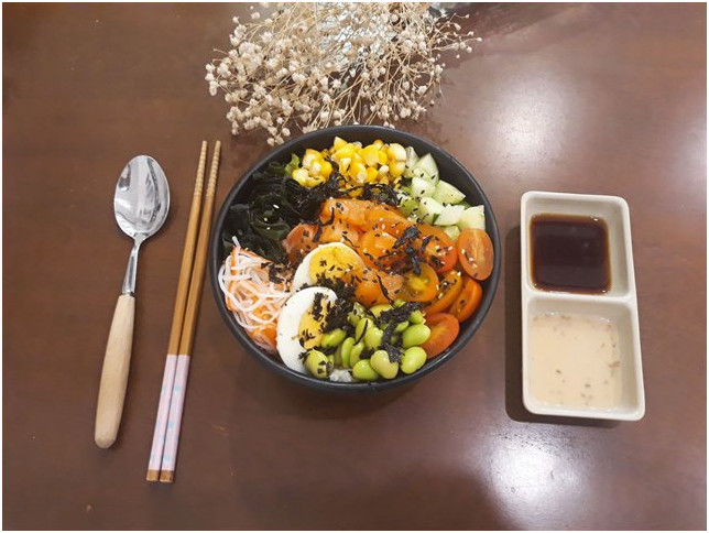 Poké Salad Cơm Nhật Cá Hồi Sống